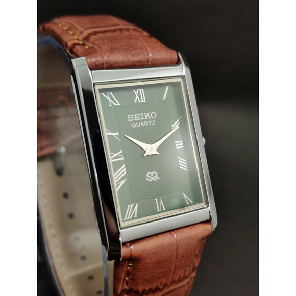 Vintage Style Seiko Quartz Mens Silver Watch & Green accents W/ Leather Strap - Picture 1 of 5